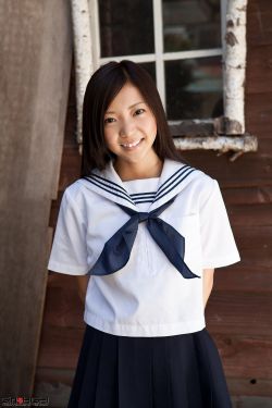 大乳欲妇三级冲田杏梨